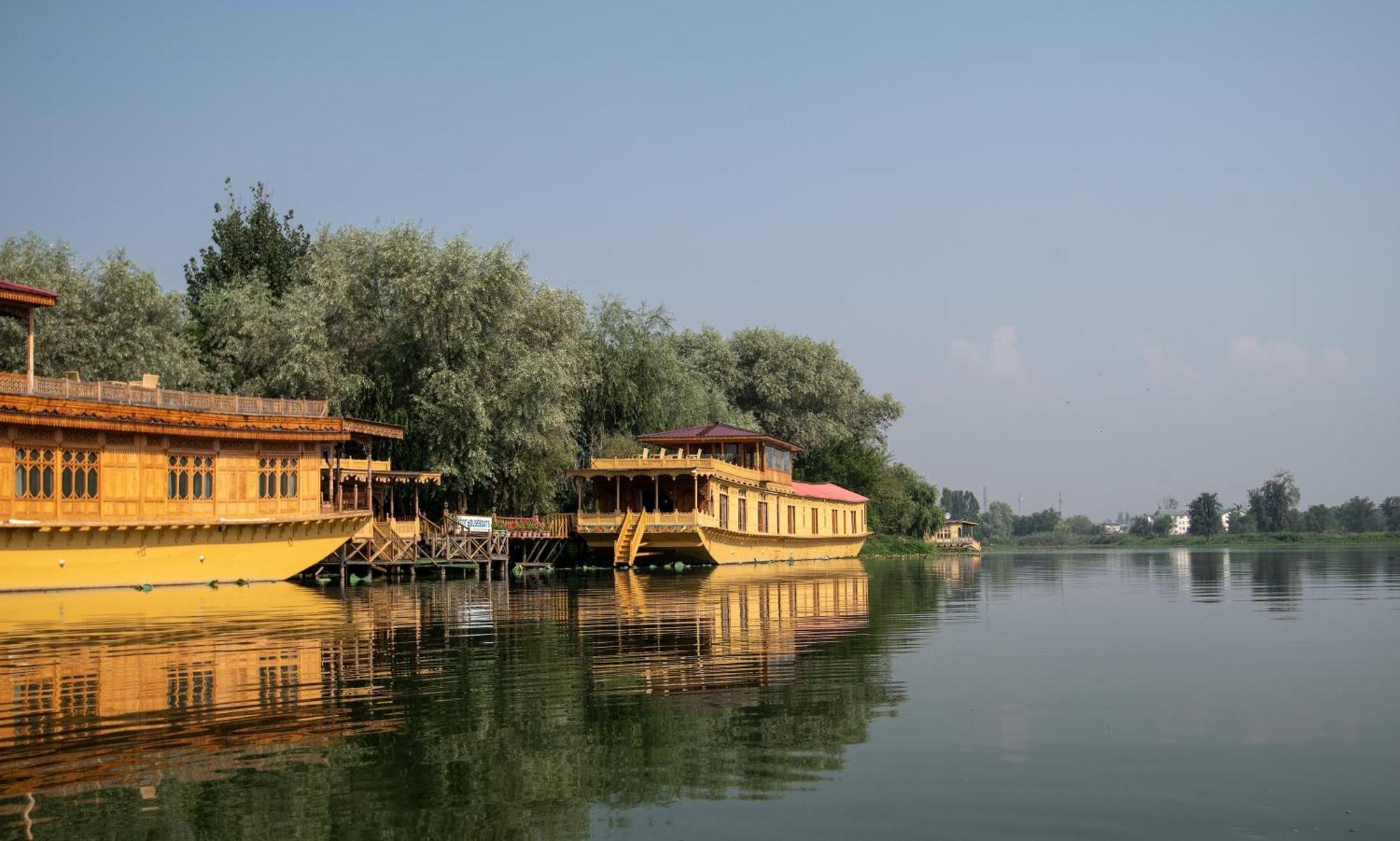 Hotel Mascot Houseboats Srīnagar Esterno foto